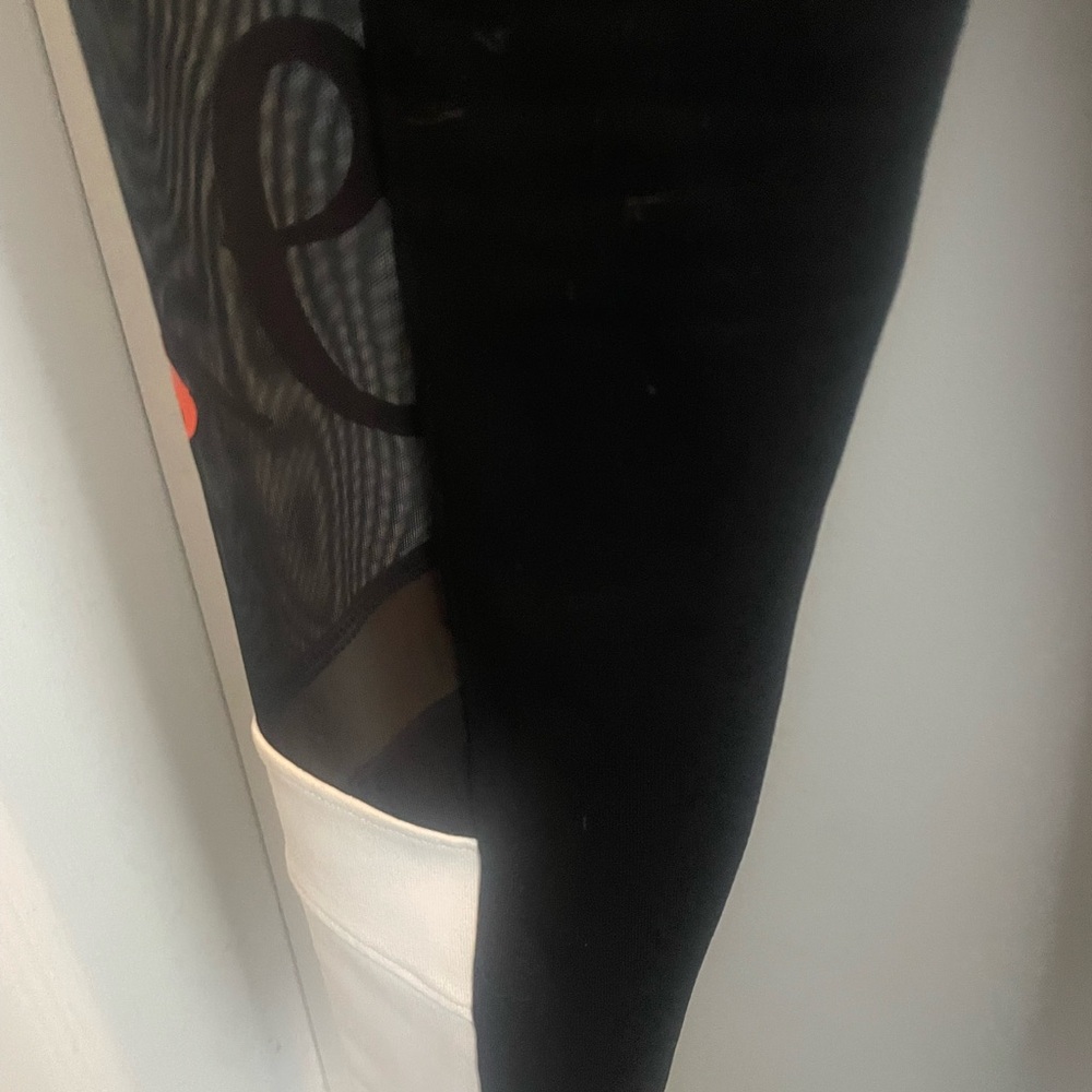 Baltimore Orioles PINK Victorias Secre Black Athletic Leggings with Orange Logos - Picture 4 of 6